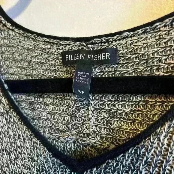 EILEEN FISHER black-beige marled V-neck‎ sweater in linen-wool blend. Long. Med - Picture 3 of 4